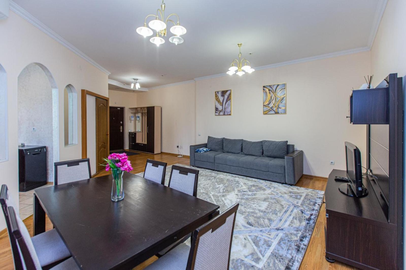столичка #2 Apartment *